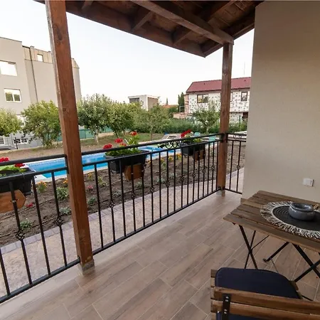 Smokinite 2 - Pool And Bbq Near The Σπίτι διακοπών